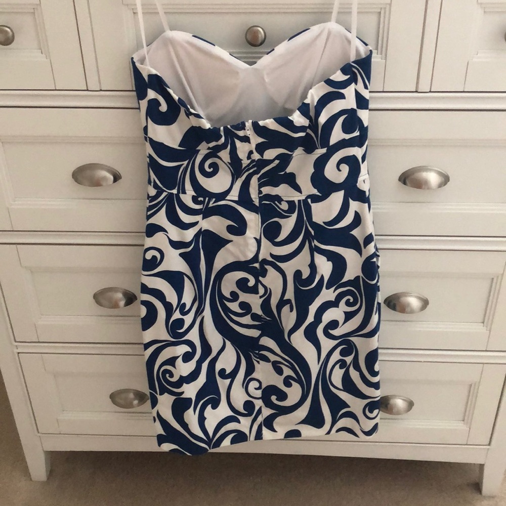 Swirl Pattern Dress - Picture 2 of 5